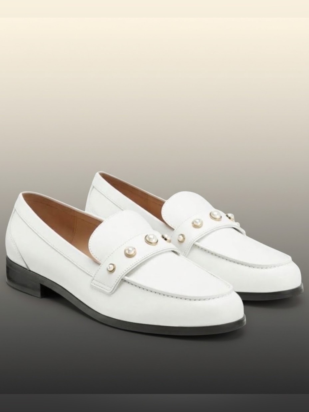 STUART WEITZMAN White Owen Faux Pearl Penny Loafers size 6
